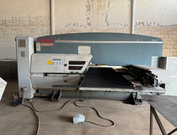 PUNCIONADEIRA CNC - DURMA - TP9 - 125X20 TONELADAS - COMANDO SIEMENS - ANO 2010