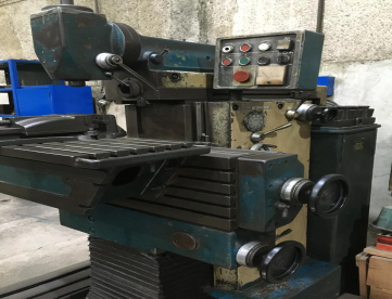 FRESADORA UNIVERSAL TOS FN32