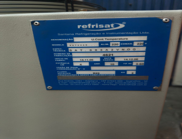 Foto: UNIDADE DE ÁGUA GELADA / CHILLER INDUSTRIAL – REFRISAT – SAT 05 AR – 5.000 KCAL/H – 220 V – ANO 2006