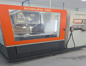 Foto: ELETROEROSÃO A FIO CNC - AGIE CHARMILLES - ROBOFIL 380 - MAQUINA MUITO NOVA - ANO 2006