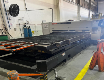 Foto: MÁQUINA DE CORTE A LASER CO2 - MAZAK - SUPER TURBO X510 MKII - 5 EIXOS - 1500 X 3000MM - 2500W - ANO 2005