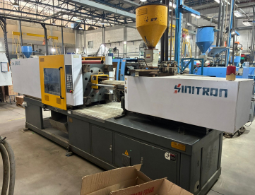 Foto: INJETORA DE PLÁSTICOS - SINITRON - SYA-1800DT - ANO 2008