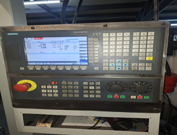 Foto: FRESADORA CNC - HELLER - PFV 10-1000 - BANCO FIXO - 1000 x 560 x 630 MM