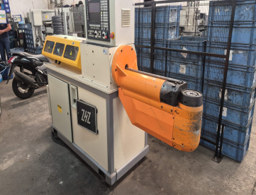 CURVADORA DE ARAMES CNC 5 EIXOS ZHZ - MOD. MDA 8 - 6MM NO CARBONO - 8MM NO INOX - ANO 2015