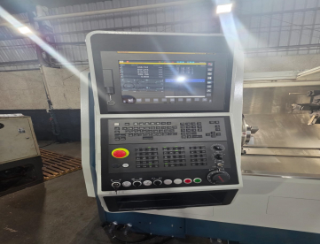 Foto: CENTRO DE TORNEAMENTO CNC - ROMI - GL300M - ANO 2025 - 65HS TRABALHADAS / COM FERRAMENTAS ACIONADAS
