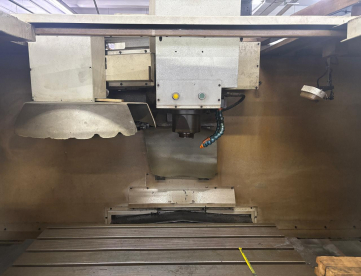 Foto: CENTRO DE USINAGEM VERTICAL ROMI BRIDGEPORT4040 -ANO 2000