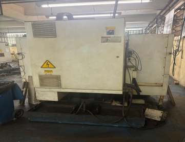 Foto: CENTRO DE USINAGEM VERTICAL ROMI DISCOVERY  760 - COMANDO SIEMENS -ANO 2002
