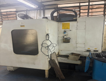 Foto: CENTRO DE USINAGEM VERTICAL ROMI DISCOVERY  760 - COMANDO SIEMENS -ANO 2002