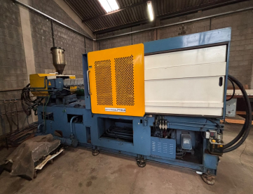 Foto: INJETORA DE PLASTICOS   MARCA FCS   MODELO FT260 - 260 TONELADAS - ANO 2003