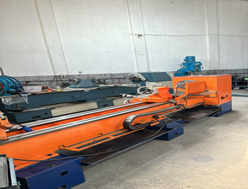 Foto: Torno Convencional BULL STEEL