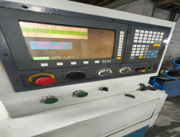 Foto: Torno CNC Romi Cosmos 20U