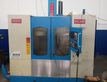 CENTRO DE USINAGEM - VEKER - MVK-1000C - COMANDO SIEMENS 828D - ANO 2015
