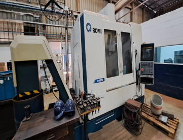 Foto: CENTRO DE USINAGEM VERTICAL ROMI - D1250 – CNC FANUC – 4º Eixo Incluso - ANO 2019