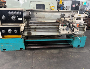 TORNO MECÂNICO - MARCA SINITRON - MODELO SI5015 - 500X1500MM -COM JOYSTICK-  ANO 2011