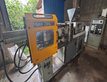 Foto: INJETORA DE PLÁSTICOS - PAVAN ZANETTI UNJ - 250V - ANO 1996