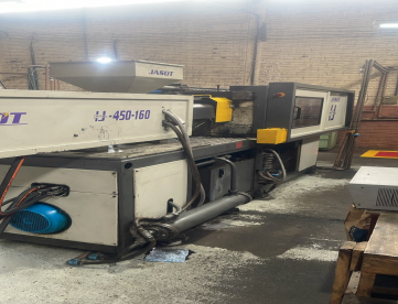 Foto: Injetora de Plástico Jasot 160Ton