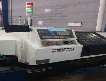 Foto: TORNO CNC  MARCA READMAN  MODELO HCL360  -COMANDO GSK - ANO 2007  MAQUINA COM TORRE