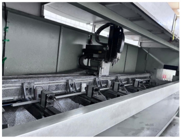Foto: CENTRO DE USINAGEM DE PERFIS DE ALUMINIO   MARCA OZ MACHINE (Turquia )  MODELO GARNET XS -CURSO 3000X 340 X 255 - ANO 2017