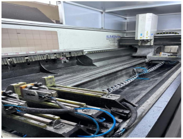 Foto: CENTRO DE USINAGEM DE PERFIS DE ALUMINIO  MARCA OZ MACHINE (Turquia ) MODELO GARNET XS -CURSO 3000X 340 X 255 - ANO 2017