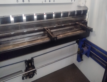Foto: DOBRADEIRA HIDRAULICA CNC W67K - 3200MM X 125 TONS - MAQUINA NOVA