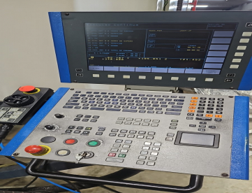 Foto: CENTRO DE USINAGEM VERTICAL - MIKRON - VCP 800 - ANO 2003 - COMANDO HEIDENHAIN