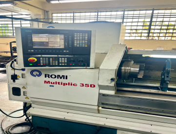 Foto: TORNO ROMI CNC CENTUR 35 MULTIPLIC - 500MM X 1500MM - SIEMENS - ANO 2010