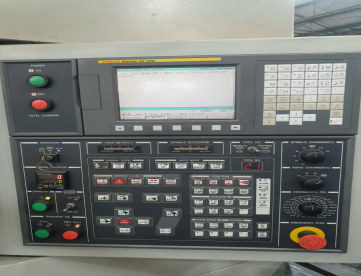 Foto: CENTRO DE USINAGEM VERTICAL - HYUNDAI - HIV50D - ANO 2008 - DUPLO PALLET 700 X 500 - COMANDO FANUC