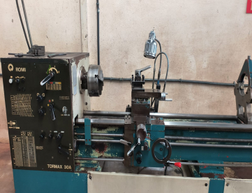 TORNO MECÂNICO - ROMI - TORMAX 30A - 520MM X 2200MM - ANO 2000