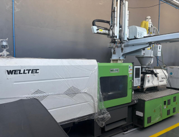 Foto: INJETORA DE PLÁSTICO -  WELLTEC - 160Se II - ANO 2019 ZERO SEM USO  SERVOMOTOR - COMPLETA! COM ROBÔ, SECADOR E ALIMENTADOR