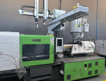 INJETORA DE PLÁSTICO -  WELLTEC - 160Se II - ANO 2019 ZERO SEM USO  SERVOMOTOR - COMPLETA! COM ROBÔ, SECADOR E ALIMENTADOR