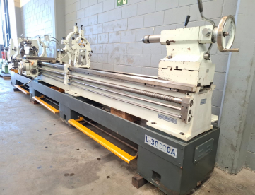 Foto: TORNO MECÂNICO CLEVER L-30200-A - 760MM X 5000MM - ANO 2022