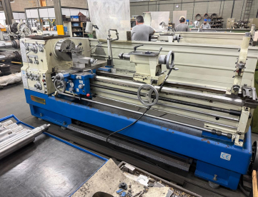 Foto: TORNO MECÂNICO - KNUTH - TURNADO 280/2000 - 560 x 2000 MM - FURO ARVORE 80 MM