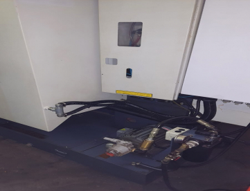 Foto: CENTRO DE USINAGEM VERTICAL  MARCA CHARMILLES- MODELO VCE800 PRO X -16.000 RPM - ANO 2006 - MAQUINA IDEAL PRA MOLDES 