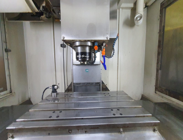 Foto: CENTRO DE USINAGEM VERTICAL  MARCA CHARMILLES- MODELO VCE800 PRO X -16.000 RPM - ANO 2006 - MAQUINA IDEAL PRA MOLDES 