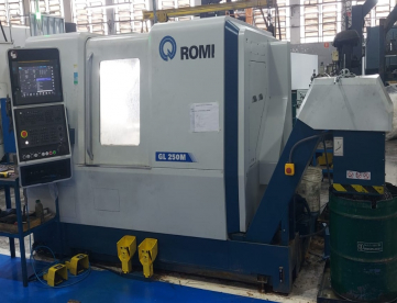 Foto: CENTRO DE TORNEAMENTO CNC ROMI GL250M – ANO 2024 – COM FERRAMENTAS ACIONADAS
