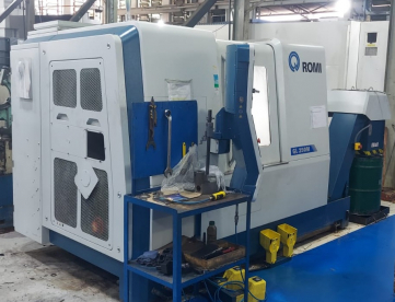 CENTRO DE TORNEAMENTO CNC ROMI GL250M – ANO 2024 – COM FERRAMENTAS ACIONADAS