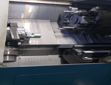 Foto: CENTRO DE TORNEAMENTO ROMI G280 - 280MM X 540MM - ANO 2008 - COMANDO FANUC - COMPLETO