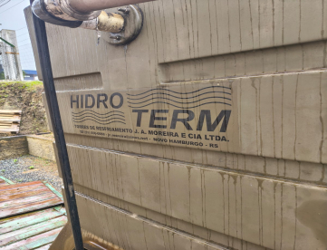 Foto: TORRE DE RESFRIAMENTO HIDROTERM 45M3