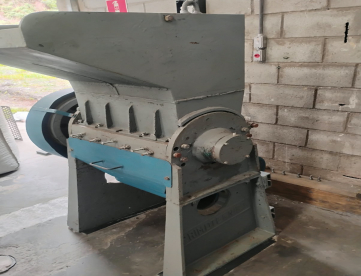 MOINHO DE TRITURAR PEÇAS PARA BORRA  MARCA PRIMOTECNICA   BOCA 600 MM