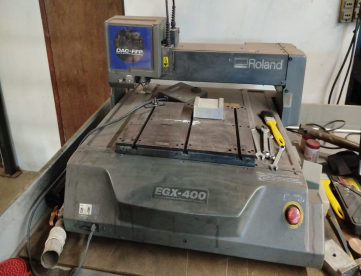 FRESADORA CNC ROUTER - ROLAND - EGX-400