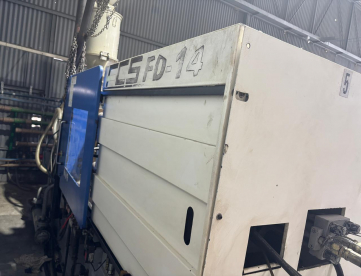 Foto: INJETORA DE PLASTICOS FCS 140 TONELADAS -MODELO FD140-ANO 2012