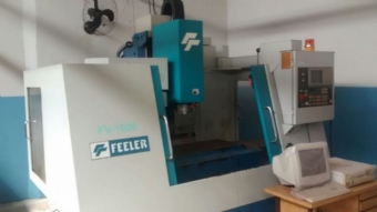 Foto: CENTRO DE USINAGEM VERTICAL FEELER FV-1000 - ANO 2001