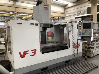 Foto: CENTRO DE USINAGEM VERTICAL - HAAS VF3 - ANO 2000