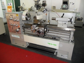 Foto: TORNO MECÂNICO TM 410 - 1000