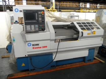 Foto: TORNO CNC ROMI CENTUR 30D - 1000mm - Ano 2010