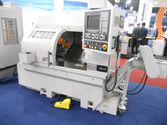 Foto: TORNO CNC BANCADA INCLINADA TRAVIS TR-10