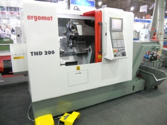 Foto: TORNO AUTOMÁTICO CNC TND 200