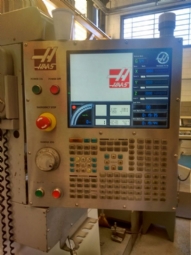 Foto: CENTRO DE USINAGEM VERTICAL HAAS VF-3YT/50