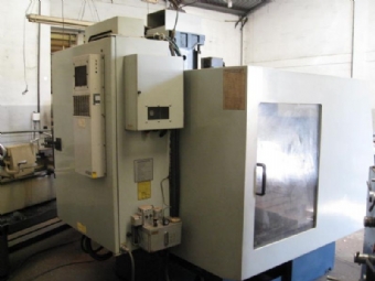 Foto: CENTRO DE USINAGEM VERTICAL FEELER FV-800 - Ano 1997