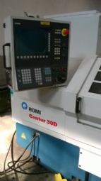 Foto: TORNO CNC ROMI CENTUR 30D